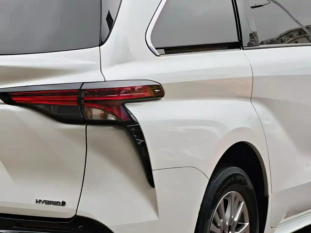 SIENNA 2021 2.5L Hybrid Comfort Edition купить на сайте DeffCars