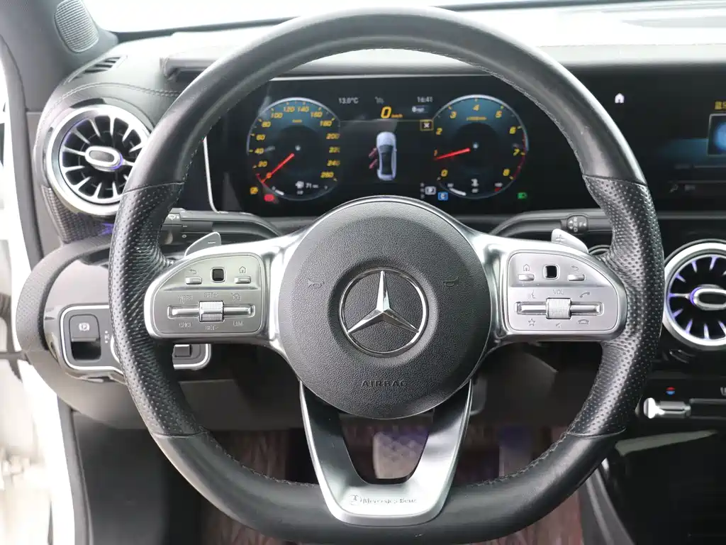 Mercedes-Benz A-Class 2020 A 200 L Sports Sedan купить на сайте DeffCars