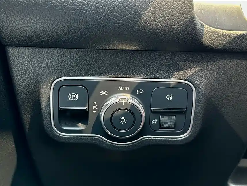 Mercedes-Benz GLB 2023 GLB 220 Fashion Model купить на сайте DeffCars