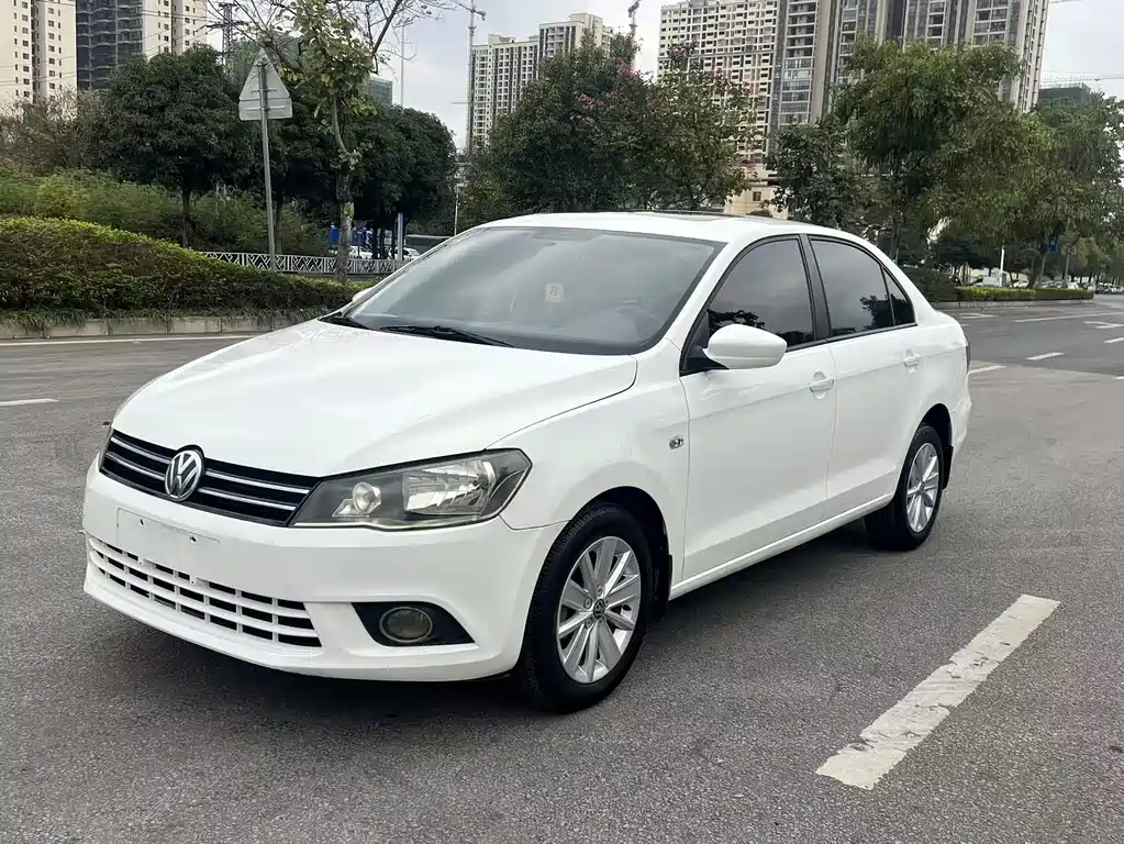 Jetta 2015 1.6L manual comfort model купить на сайте DeffCars