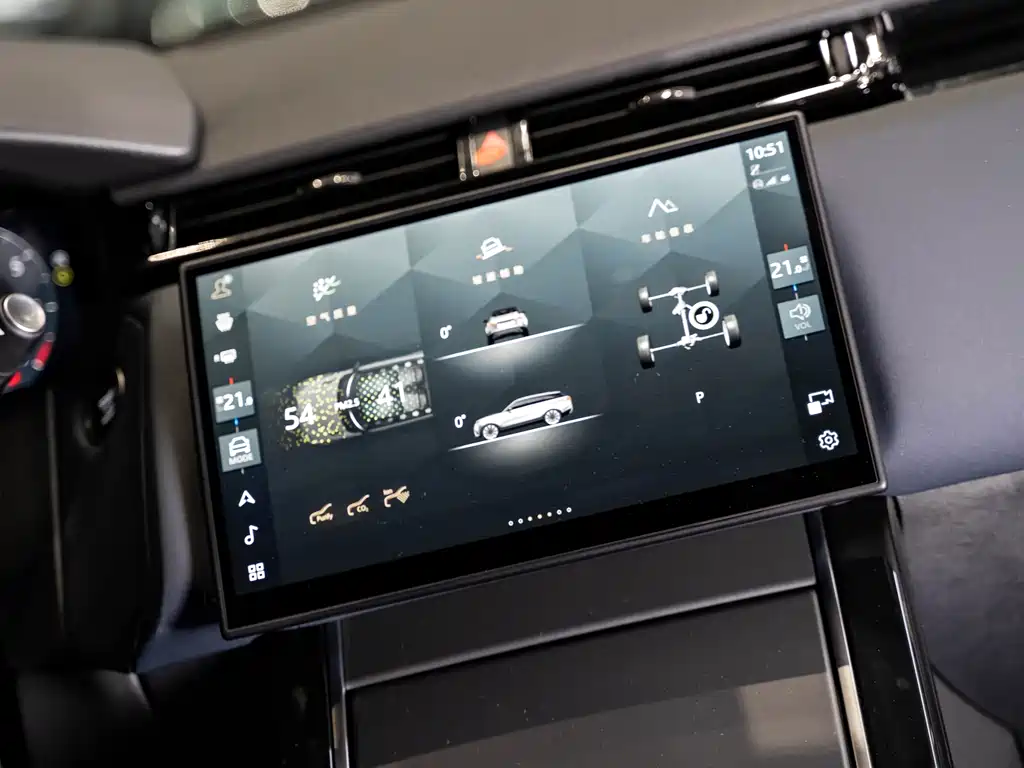 Range Rover Velar 2024 Dynamic SE купить на сайте DeffCars