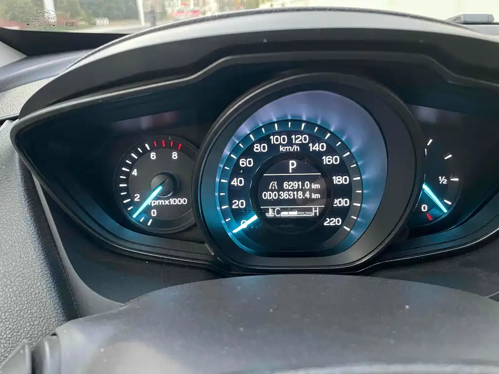 Escort 2019 facelift 1.5L automatic quality model (tire pressure monitoring) National VI купить на сайте DeffCars