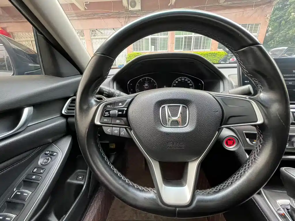 Accord 2022 260TURBO Deluxe Edition купить на сайте DeffCars