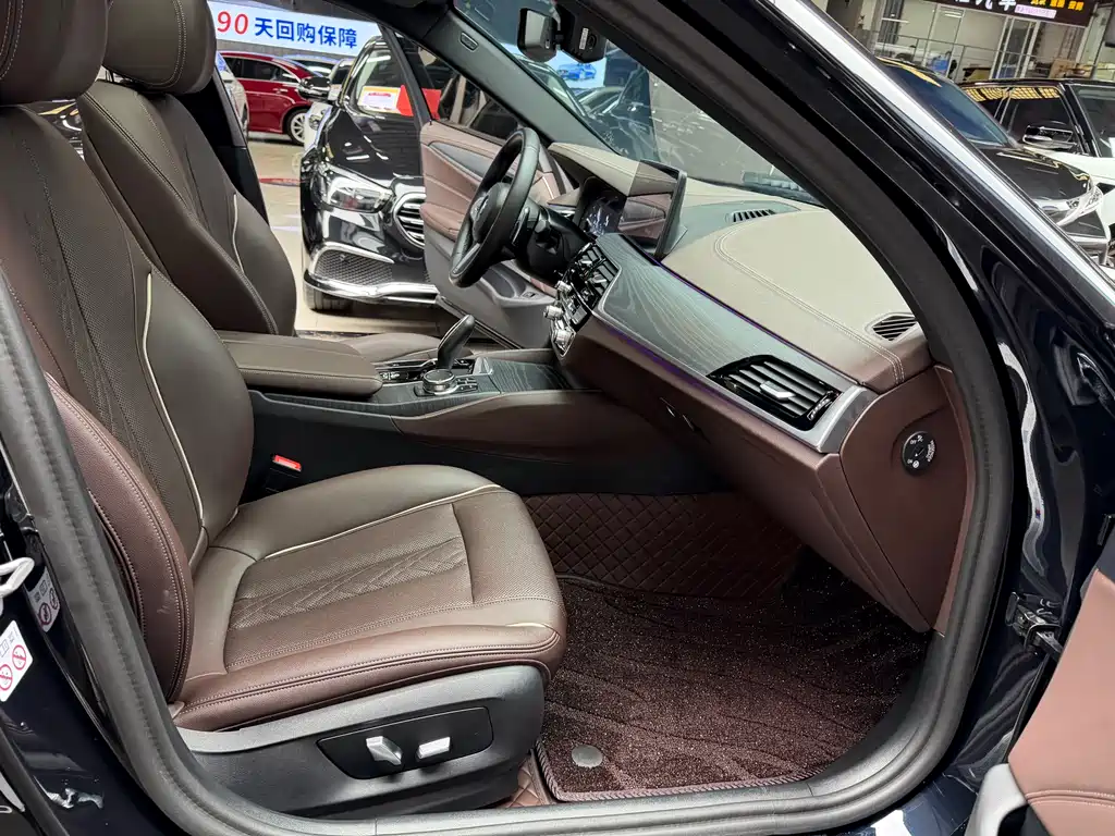 BMW 5 Series 2023 facelift 530Li leading M sports package купить на сайте DeffCars