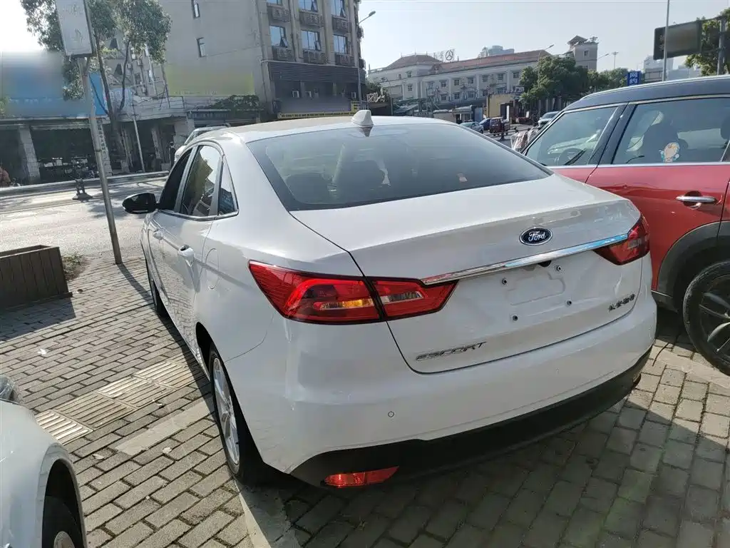 Forex 2019 facelift 1.5L automatic enjoyment type National VI купить на сайте DeffCars