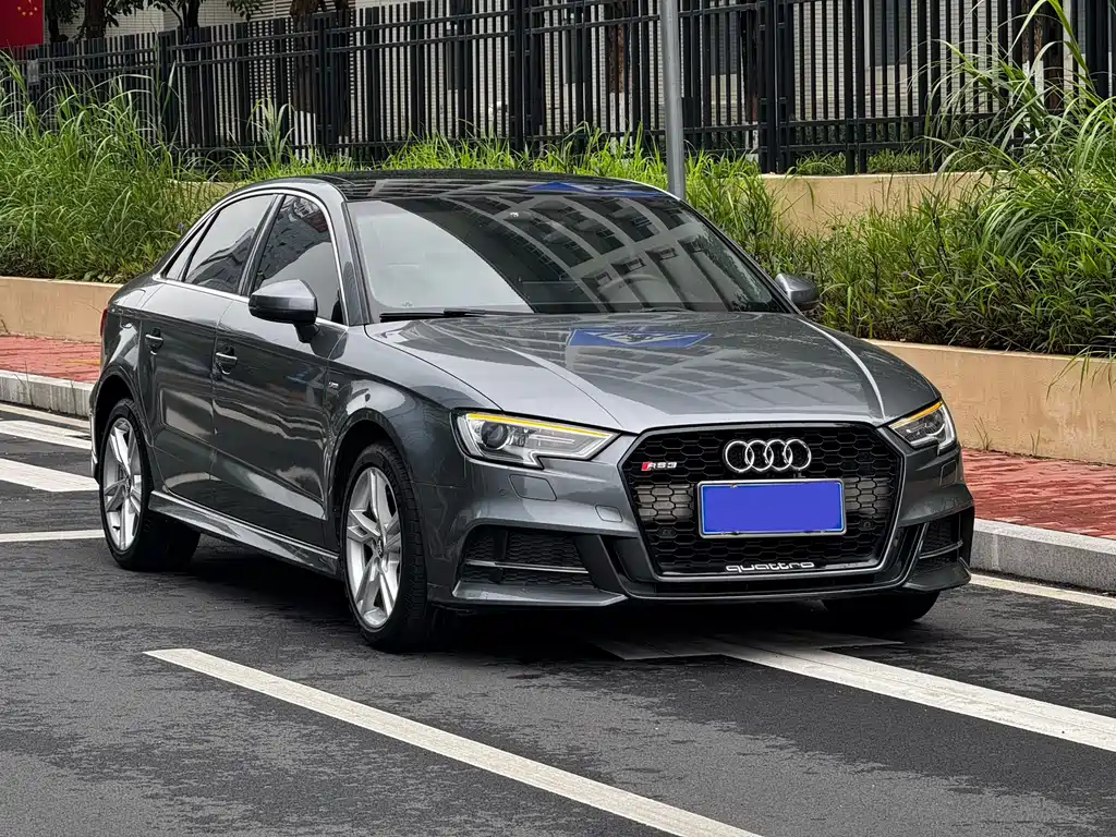 Audi A3 2018 30th Anniversary Limousine 35 TFSI Fashion купить на сайте DeffCars