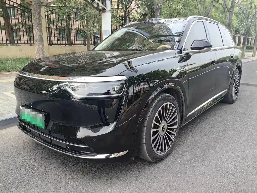Wenjie M8 2025 extended range Ultra version 53.4kWh 6-seat version 192-line lidar) купить на сайте DeffCars