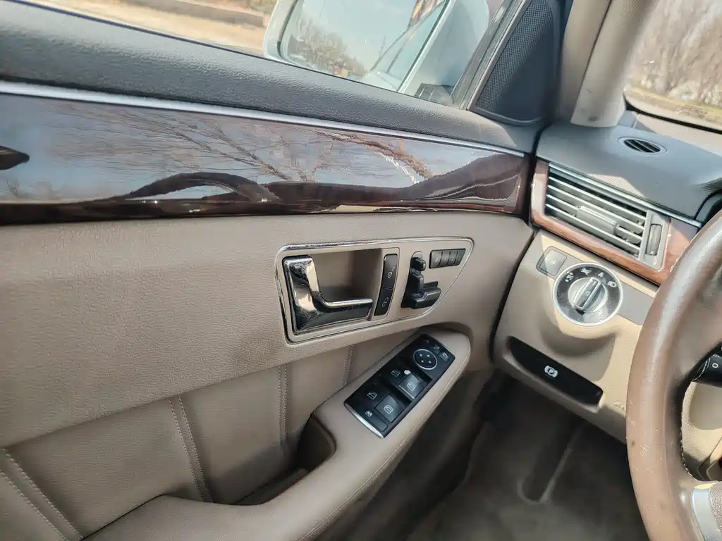 Mercedes-Benz E-Class 2011 E 200 L CGI Elegant купить на сайте DeffCars