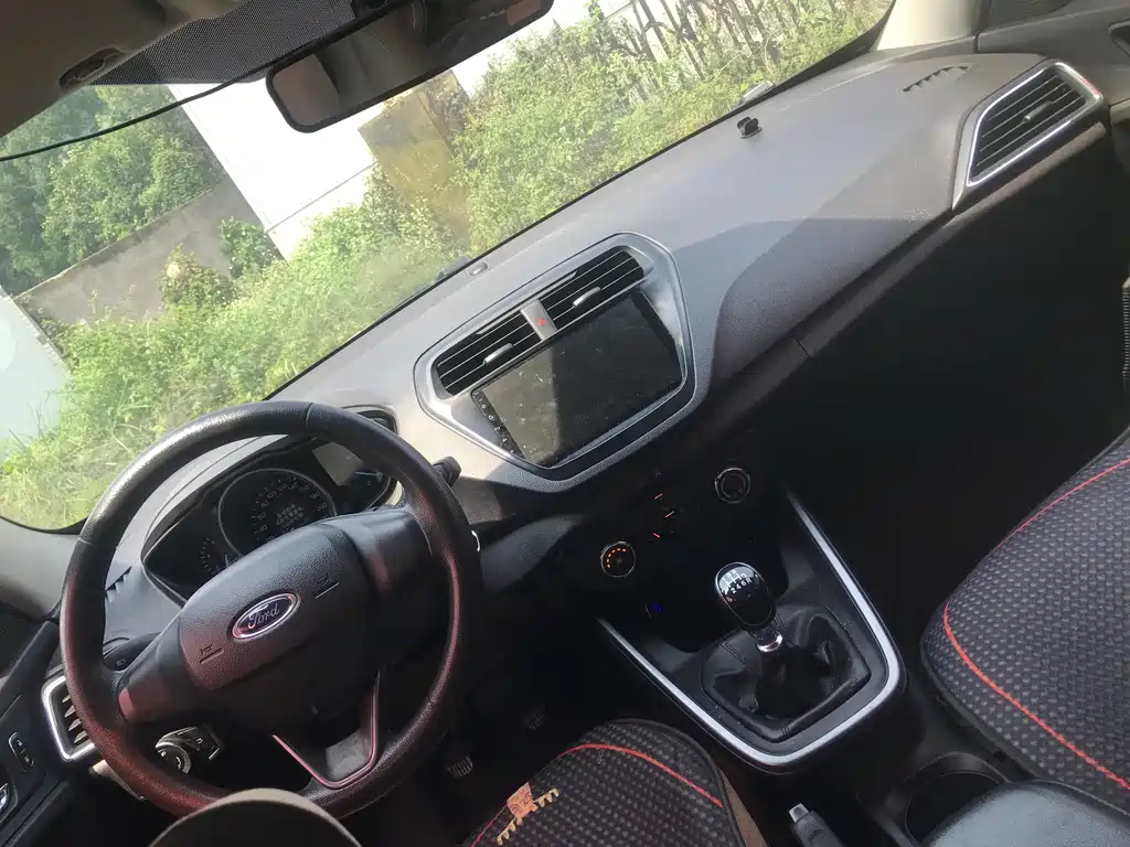 Escort 2019 facelift 1.5L manual quality model (tire pressure monitoring) National VI купить на сайте DeffCars