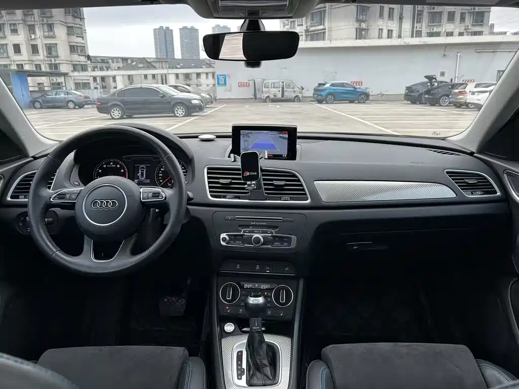 Audi Q3 2018 30th Anniversary Model 35 TFSI Sports купить на сайте DeffCars