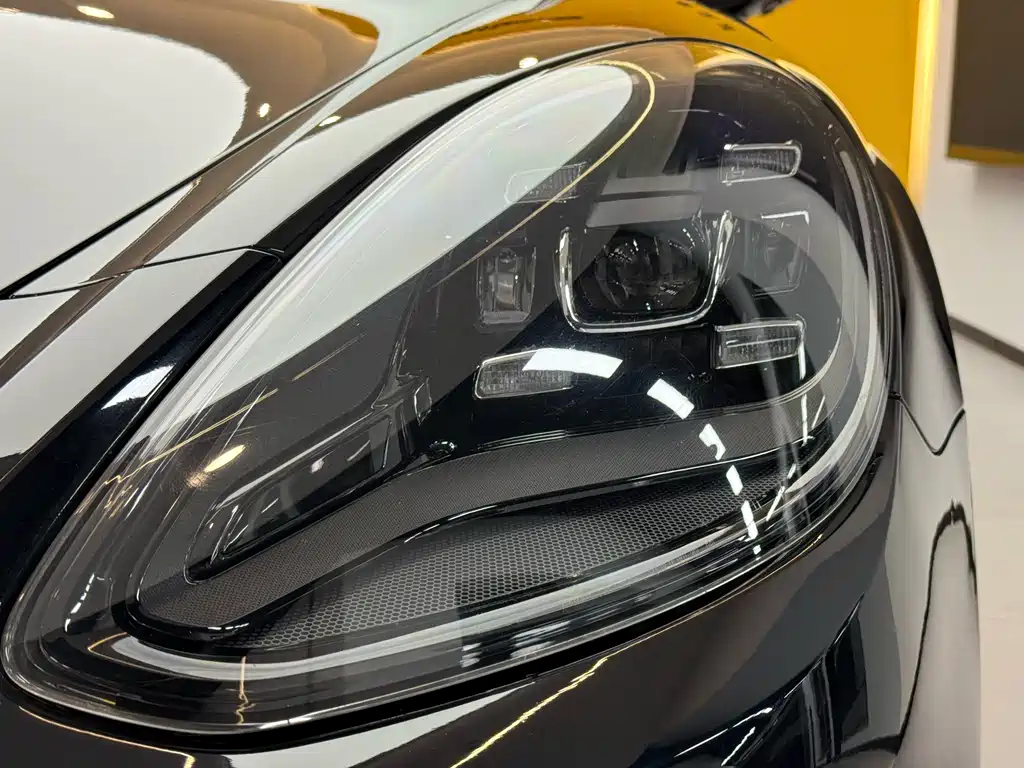 Panamera 2017 Panamera 4 Executive Extended Edition 3.0T купить на сайте DeffCars