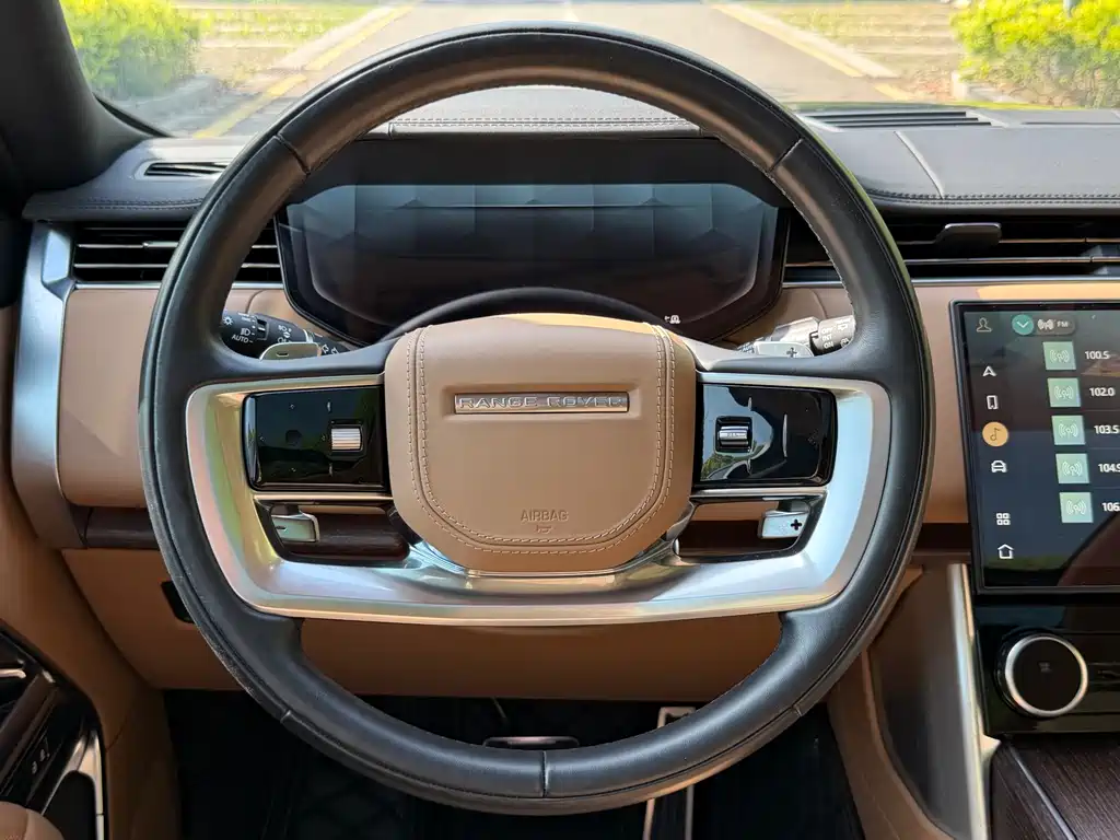 Range Rover 2023 3.0 L6 400PS Seven-seater Extended Edition купить на сайте DeffCars