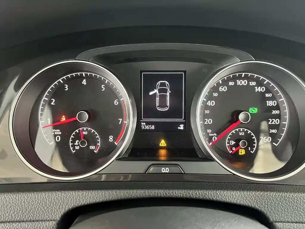 Golf 2017 230TSI automatic luxury millionth commemorative edition купить на сайте DeffCars