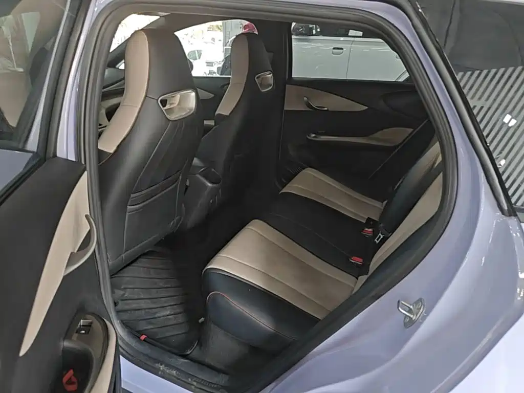 Dolphin 2024 Honor Edition 420km Free купить на сайте DeffCars