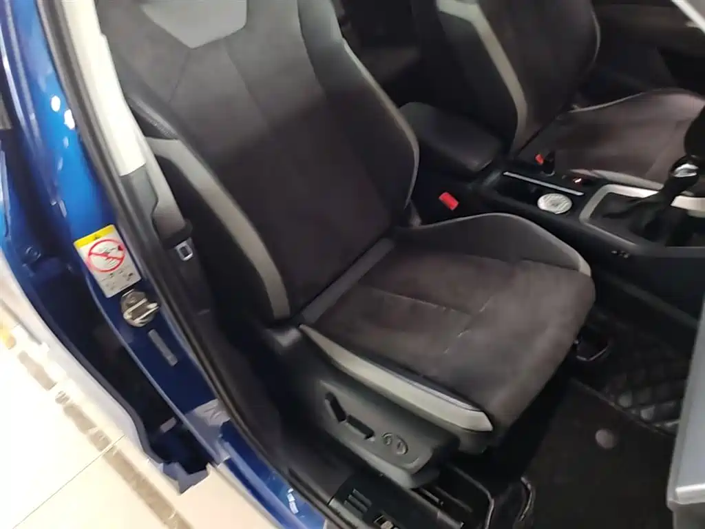 Audi Q3 2019 35 TFSI aggressive and dynamic купить на сайте DeffCars