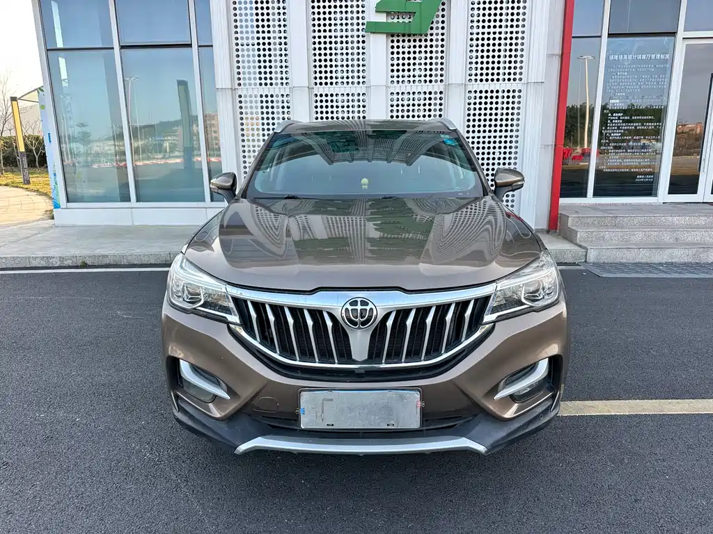 Zhonghua V6 2018 1.5T automatic premium model купить на сайте DeffCars