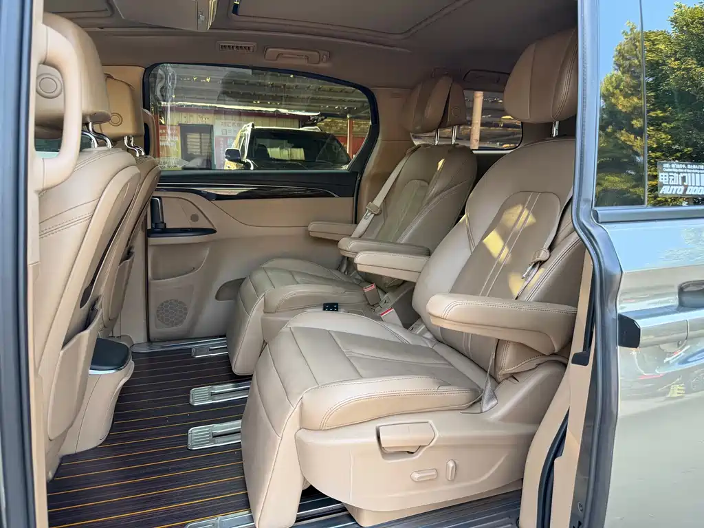 Buick GL8 2017 ES 28T luxury model National V купить на сайте DeffCars