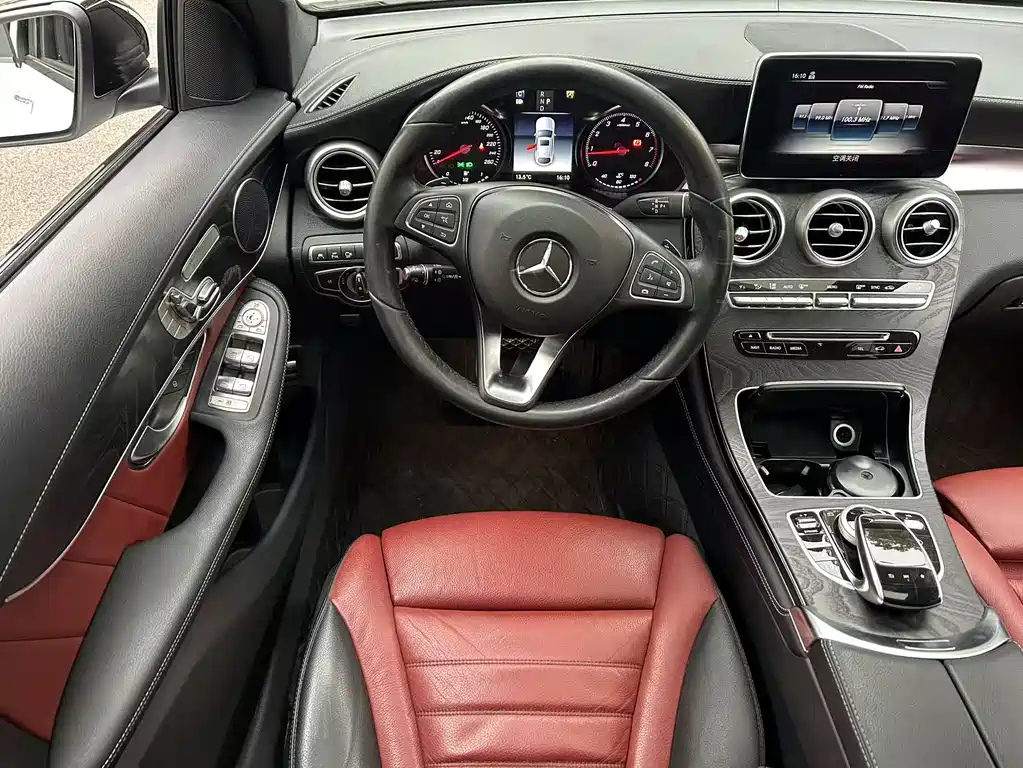 Mercedes-Benz GLC Coupe 2017 GLC 300 4MATIC Coupe SUV купить на сайте DeffCars