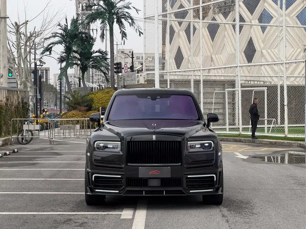 Cullinan 2018 four-seat version купить на сайте DeffCars