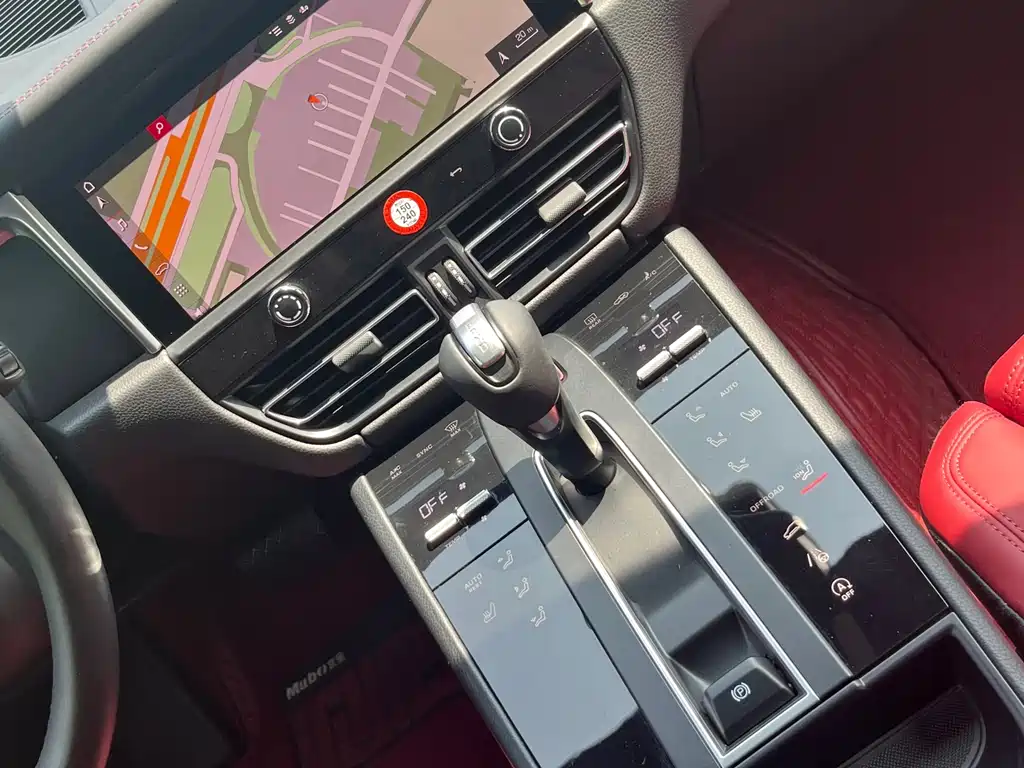 Macan 2023 Macan 2.0T купить на сайте DeffCars