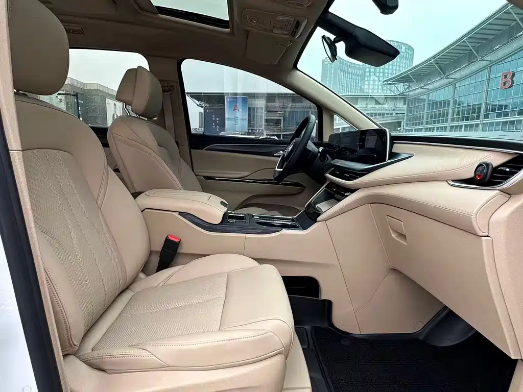 别克GL8新能源 2025款 陆尚 尊享版 7座 купить на сайте DeffCars