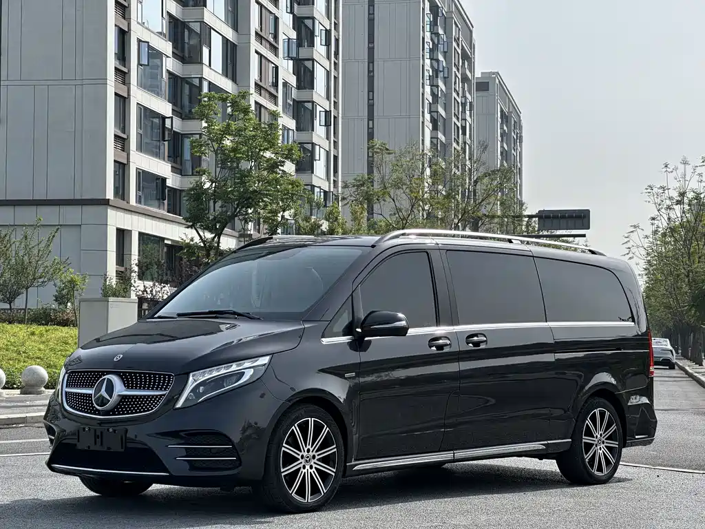 Mercedes-Benz V-Class 2022 V 260 L Long Wheelbase Luxury Edition купить на сайте DeffCars