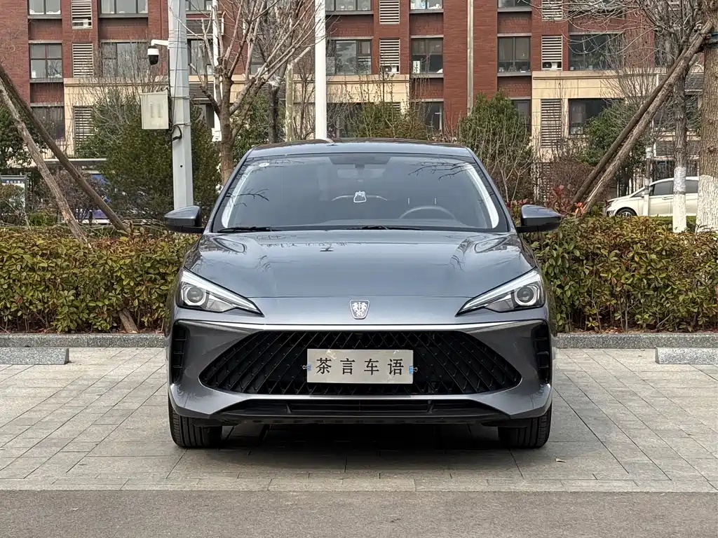 Roewe i5 2023 1.5L Manual Comfort Edition купить на сайте DeffCars