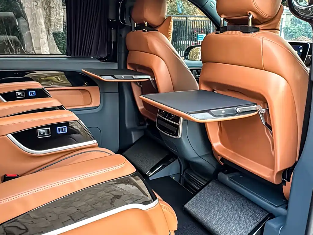 Vito 2023 2.0T Business Edition 7 seats купить на сайте DeffCars
