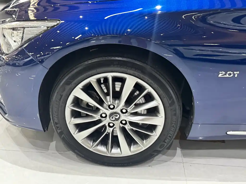 Infiniti Q50L 2018 2.0T Premium Edition National VI купить на сайте DeffCars