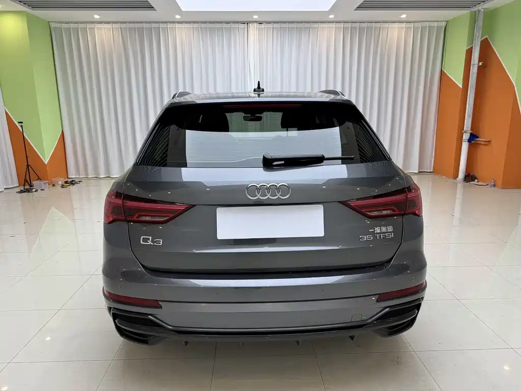 Audi Q3 2022 35 TFSI Fashionable and Dynamic купить на сайте DeffCars