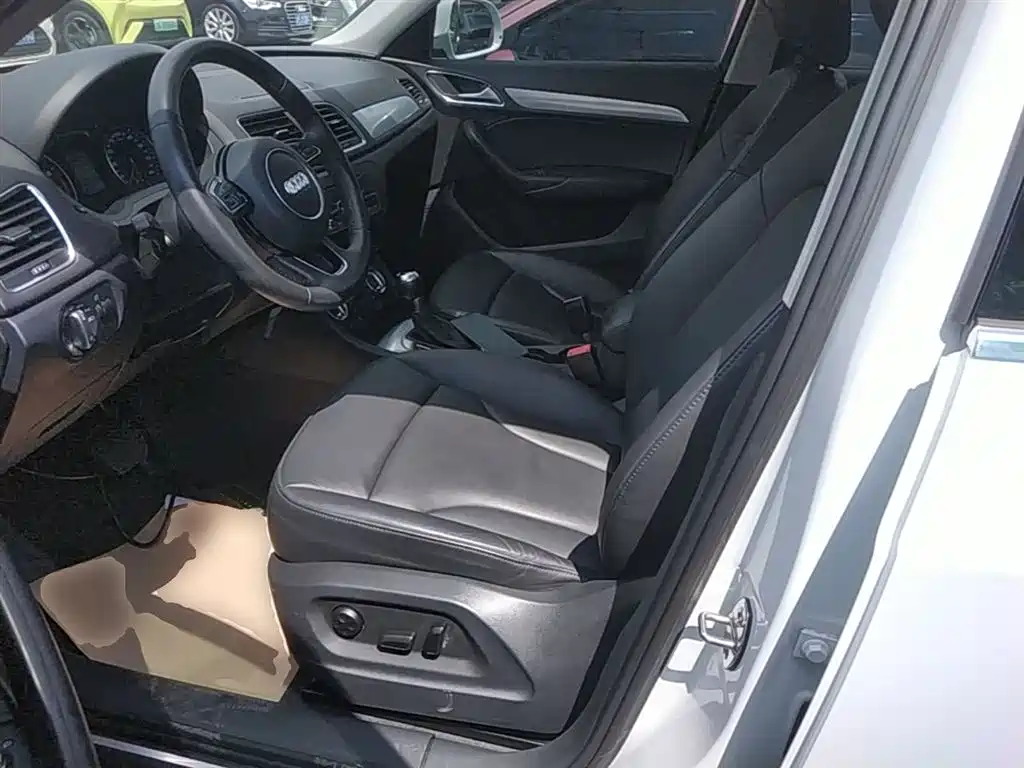 Audi Q3 2015 35 TFSI comfort type купить на сайте DeffCars