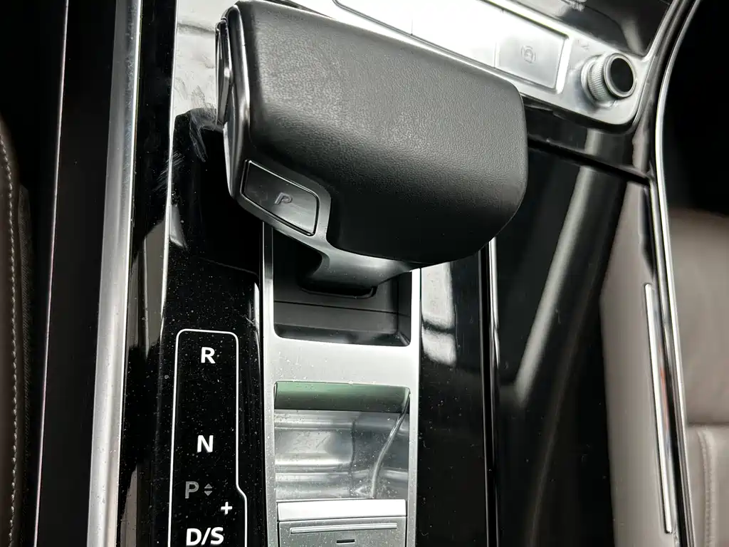 Audi A8 2019 Plus A8L 50 TFSI quattro comfort type купить на сайте DeffCars