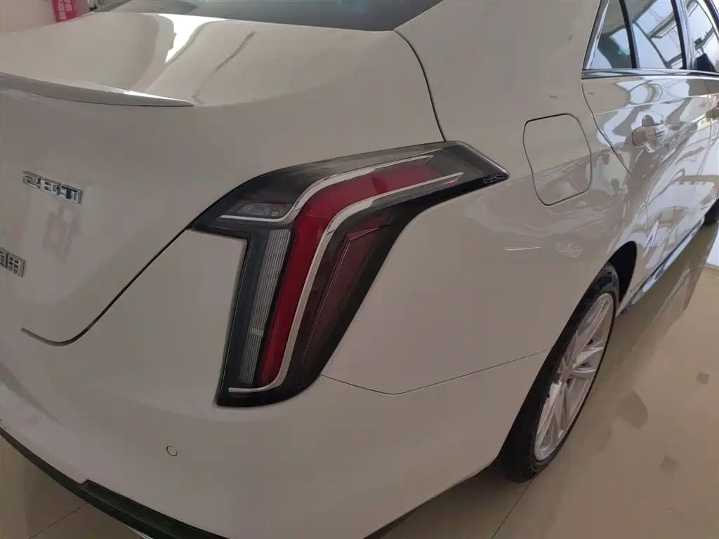 Cadillac CT4 2021 28T Fashion Model купить на сайте DeffCars