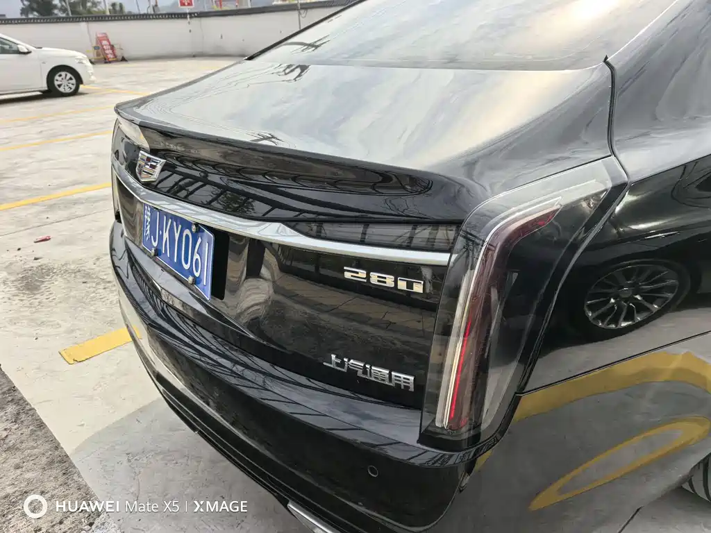 Cadillac CT6 2023 28T Fashion Model купить на сайте DeffCars