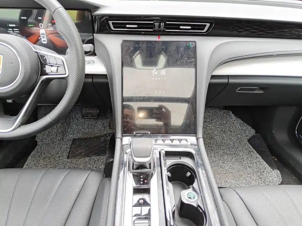 Hongqi H5 PHEV 2025 170 super hybrid version купить на сайте DeffCars