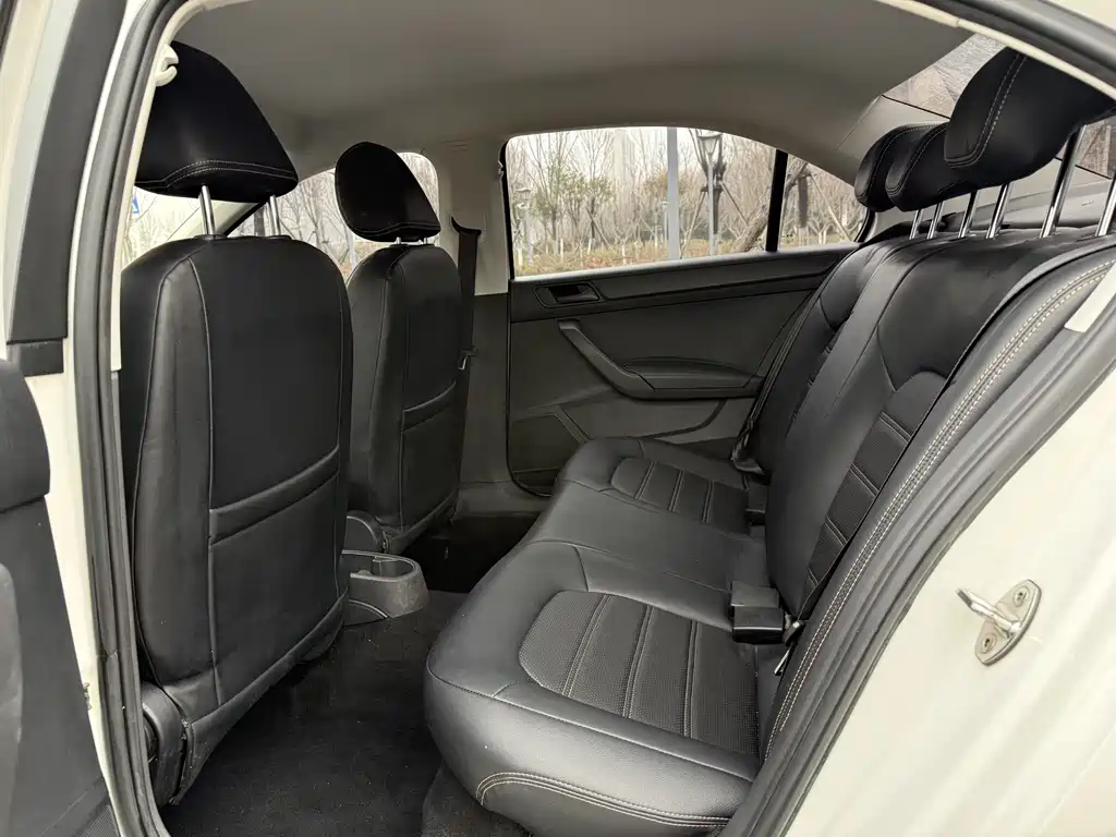 Santana 2018 1.5L automatic fashion version купить на сайте DeffCars