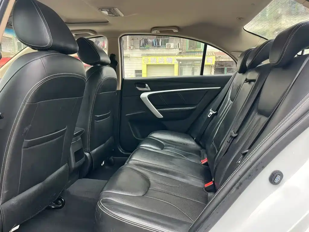 Emgrand 2017 Sedan Million Model 1.5L CVT Upward Version купить на сайте DeffCars