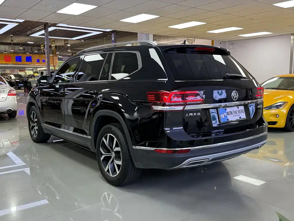 Touron 2017 380TSI four-wheel drive luxury version купить на сайте DeffCars