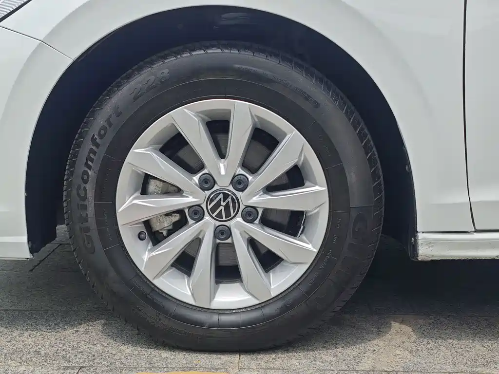 Bora 2023 200TSI DSG Yuexing Edition купить на сайте DeffCars