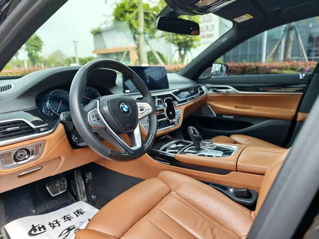 BMW 7 Series 2018 730Li Leading M Sports Package купить на сайте DeffCars