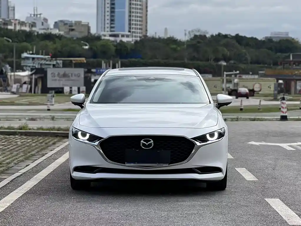 Mazda3 Angkesela 2023 2.0L Automatic Premium Edition купить на сайте DeffCars