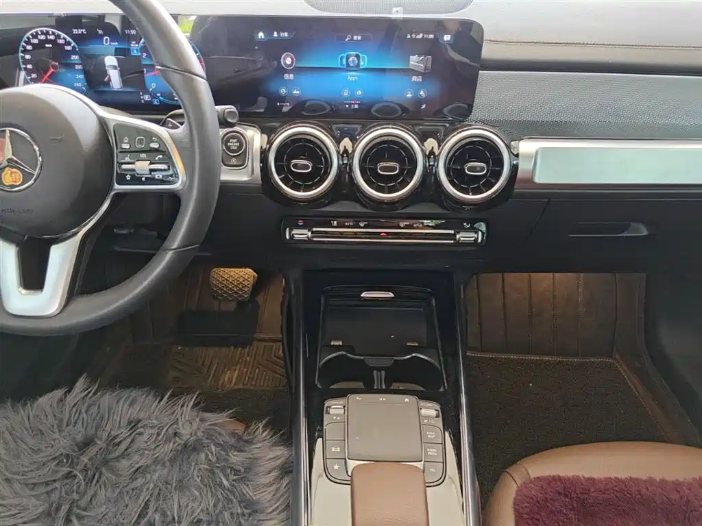Mercedes-Benz GLB 2023 GLB 200 Dynamic купить на сайте DeffCars