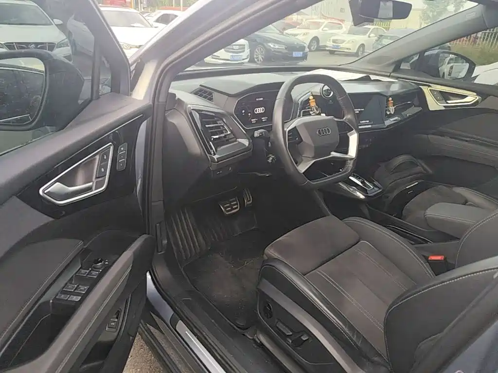 Audi Q4 e-tron 2023 40 e-tron Creative Edition купить на сайте DeffCars
