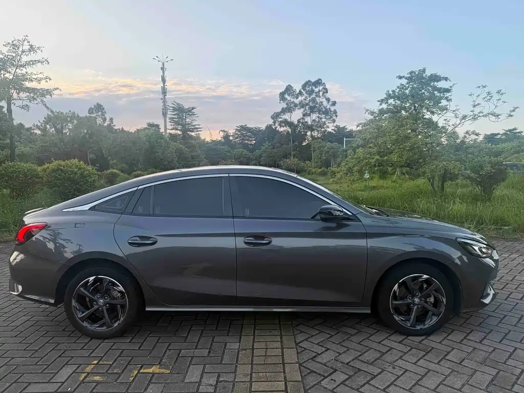 MG5 2023 300TGI DCT luxury edition купить на сайте DeffCars