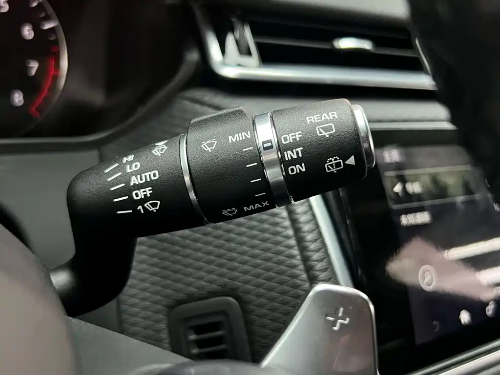 Range Rover Velar 2020 P250 R-DYNAMIC S купить на сайте DeffCars
