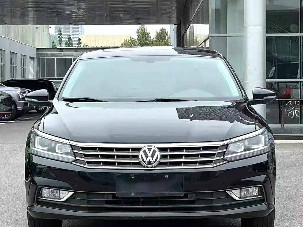 Passat 2017 330TSI DSG Premium Edition купить на сайте DeffCars