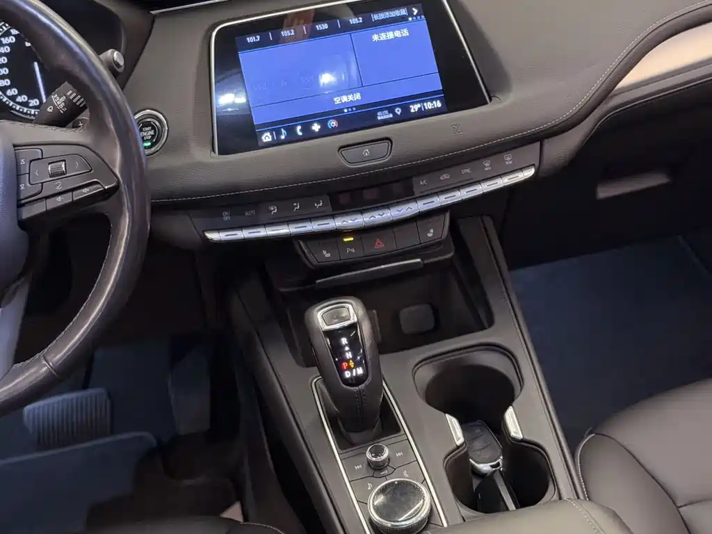Cadillac XT4 2018 28T two-wheel drive luxury model купить на сайте DeffCars