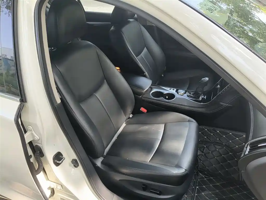 Infiniti Q50L 2022 2.0T Comfort Edition купить на сайте DeffCars