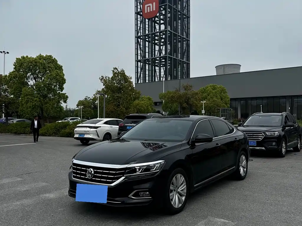 Passat 2020 330TSI Luxury Edition National V купить на сайте DeffCars