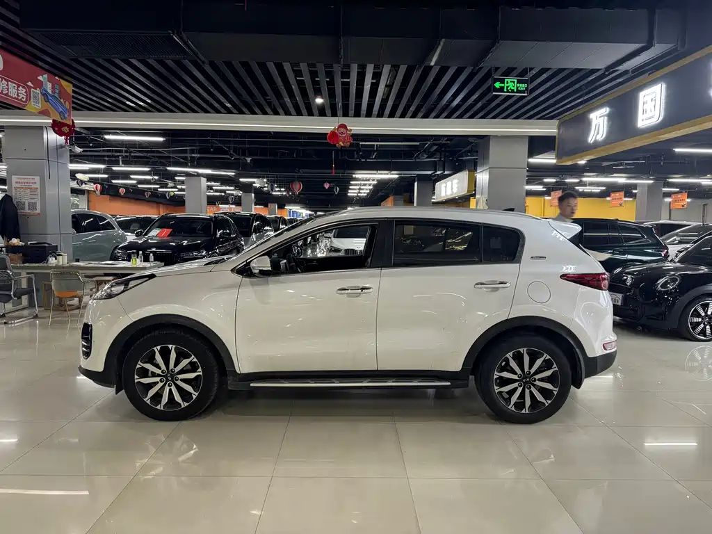 Kia KX5 2017 1.6T automatic two-wheel drive 15th anniversary special edition DLX купить на сайте DeffCars
